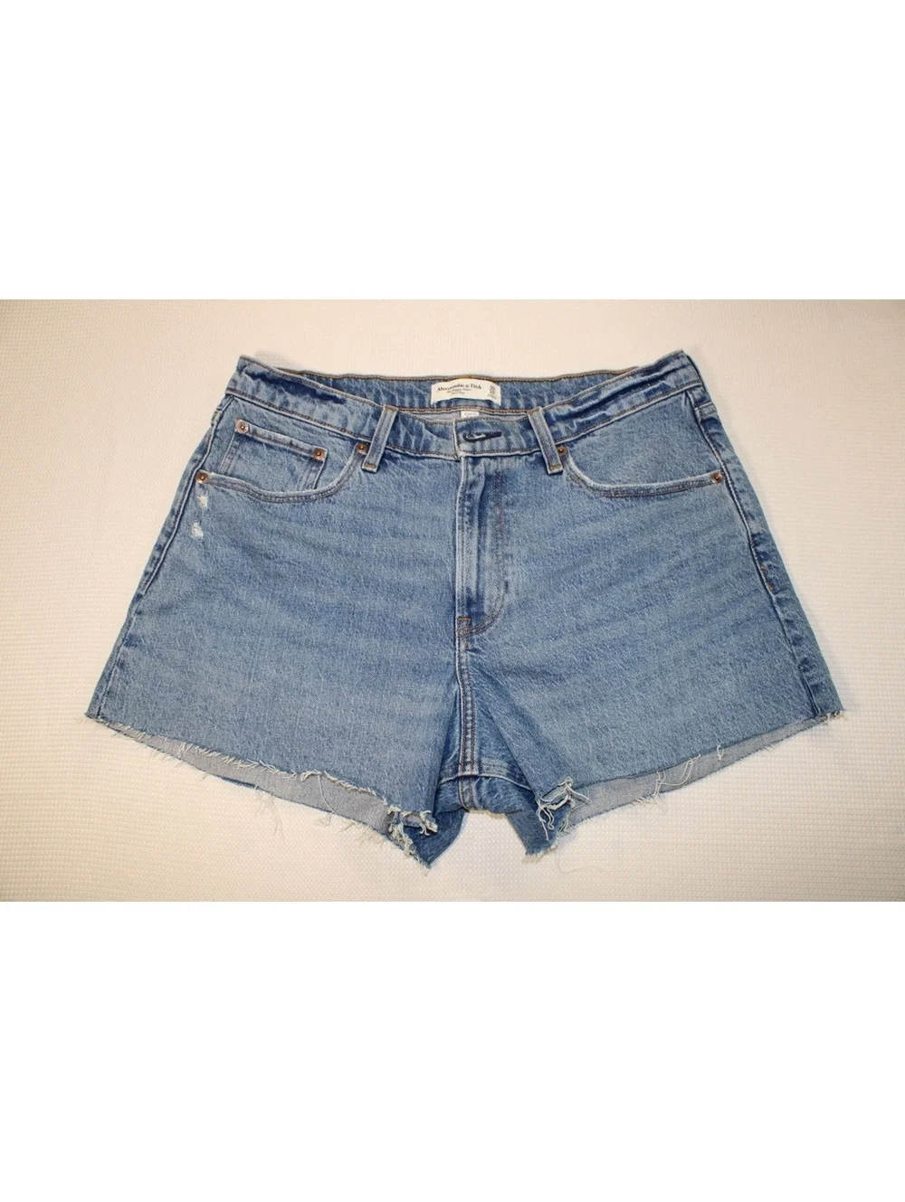 Abercrombie & Fitch The Baggy Short Mid Rise